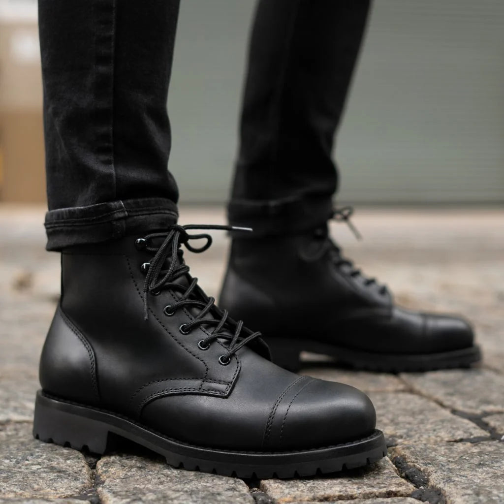 Heritage Captain StormKing® | Black Oil Tan